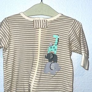 Brand New Gerber Organics Footie Zip Up Sleeper Newborn